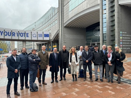 València presenta en el Parlamento Europeo el primer consorcio de infraestructuras digitales