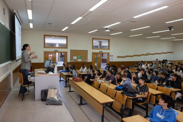 L'UJI consciencia l'alumnat de secundària sobre el problema dels plàstics i el reciclatge
