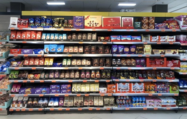 Mercadona retira un lote de chocolate negro por la posible presencia de restos de plástico
