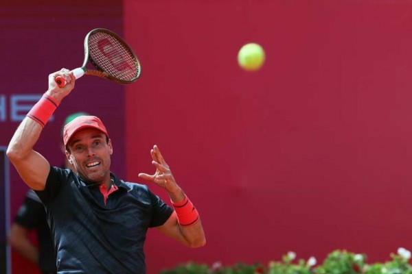 Bautista debuta con victoria en el Godó