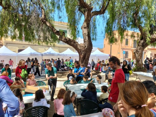 Rocafort també celebra el Dia del Llibre amb la fira Plantem Pàgines