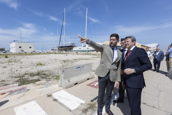 El Ministerio firma la cesión de terrenos del puerto de Gandia para la sede del Instituto de Oceanografía
