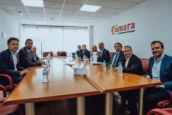 Antelo se reúne con representantes de la Cámara de Comercio: 