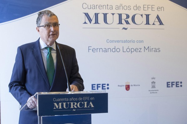 Ballesta se deshace en elogios hacia Miras