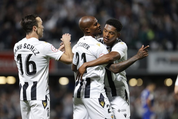 El CD Castellón sube su apuesta por el ascenso con un nuevo triunfo