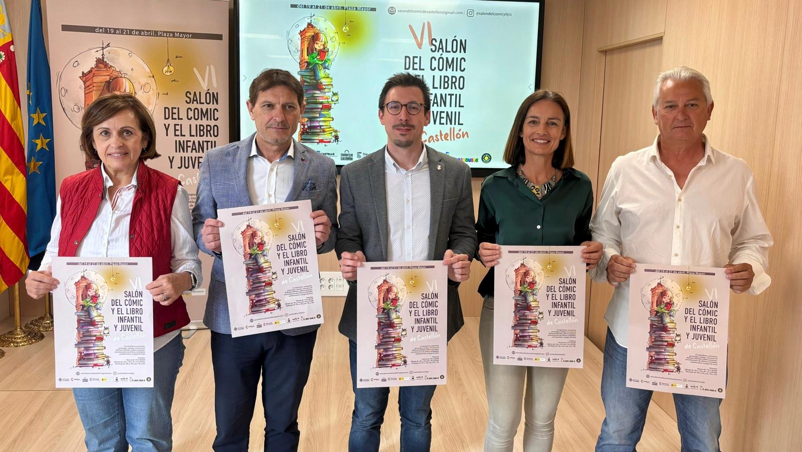 El Salón del Cómic estrena ubicación en la plaza Mayor de Castelló: acuden más de 20 expositores
