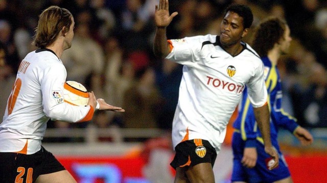 Patrick Kluivert un tulipán negro para Mestalla
