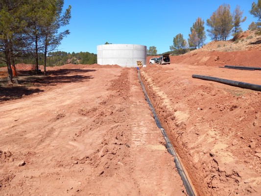 La Generalitat inicia las obras de un depósito de agua en Requena para la prevención de incendios