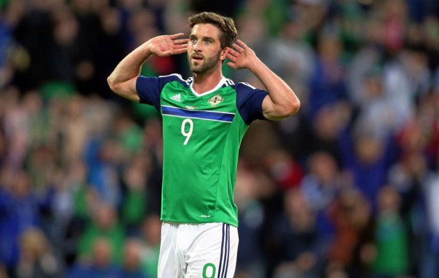 Aficionados del Hamburgo recogen firmas para que su club fiche a Will Grigg