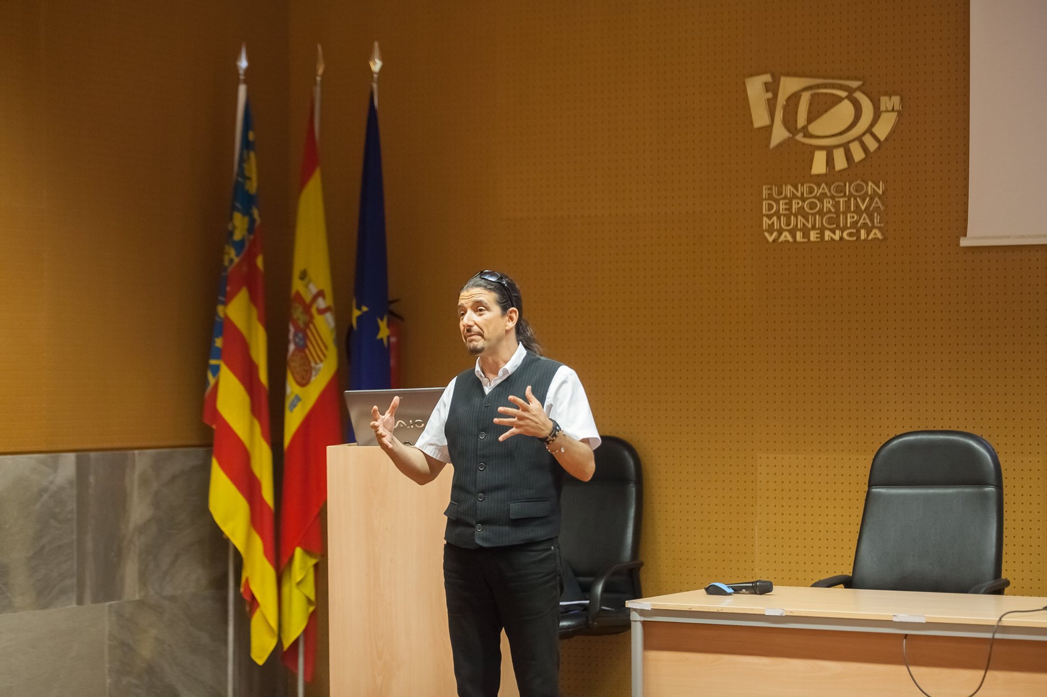 Se presenta en Valencia la primera entidad bancaria para el sector teatral