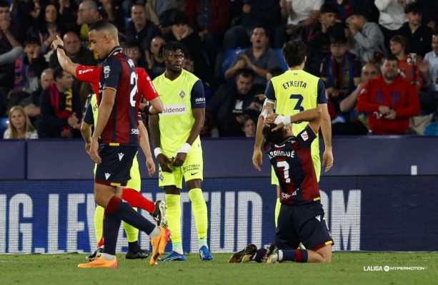 El Amorebieta pincha el globo del Levante