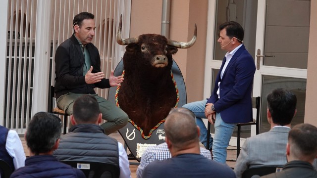 Burriana lleva a cabo la entrega de premios de su primer Certamen de Fotografía Taurina