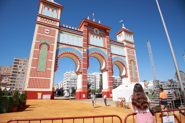 El aeropuerto de Sevilla recibirá 42 vuelos desde València durante la semana de la Feria de Abril