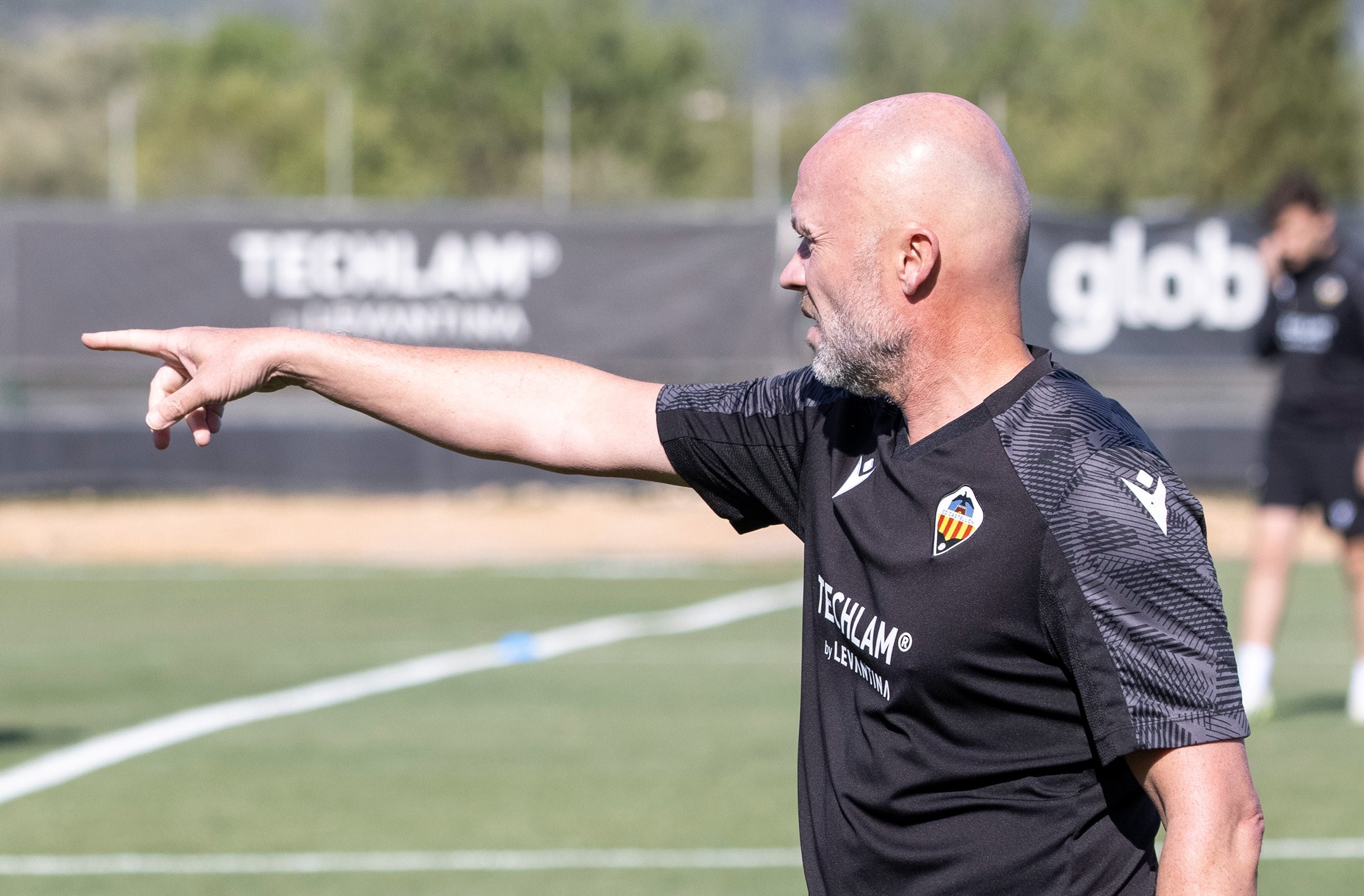 Schreuder pone la mira en el objetivo: 