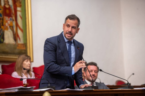 La despedida del concejal del PP de Elche José Navarro tras su dimisión