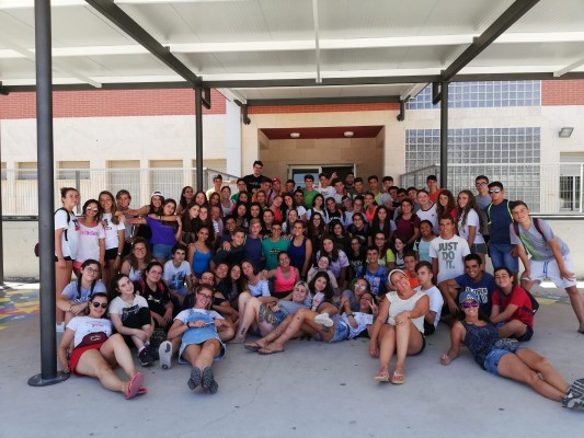 Juventud lanza más de un millón de euros en ayudas, de 100 a 150 euros cada una, dirigidas a jóvenes para campamentos este verano

