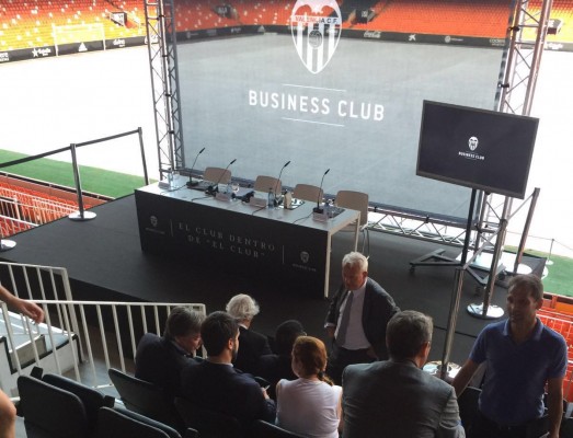Kim Koh asegura que el nuevo estadio no estará hasta 2020 
