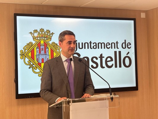 Castelló anuncia acciones legales contra tres personas identificadas por las pintadas de Ortolá