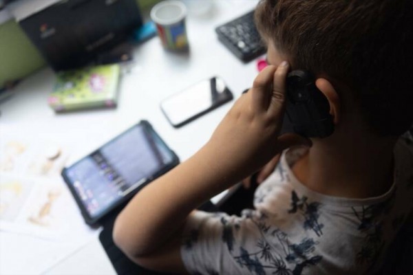 La Eurocámara prorroga hasta 2026 la normativa para luchar contra la pedofilia en Internet
