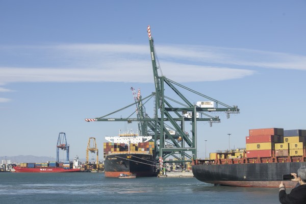 Puerto, a través del peligro: 