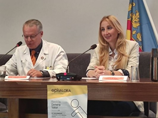 Sanidad pacta con los sindicatos un preacuerdo del convenio que regula las categorías profesionales