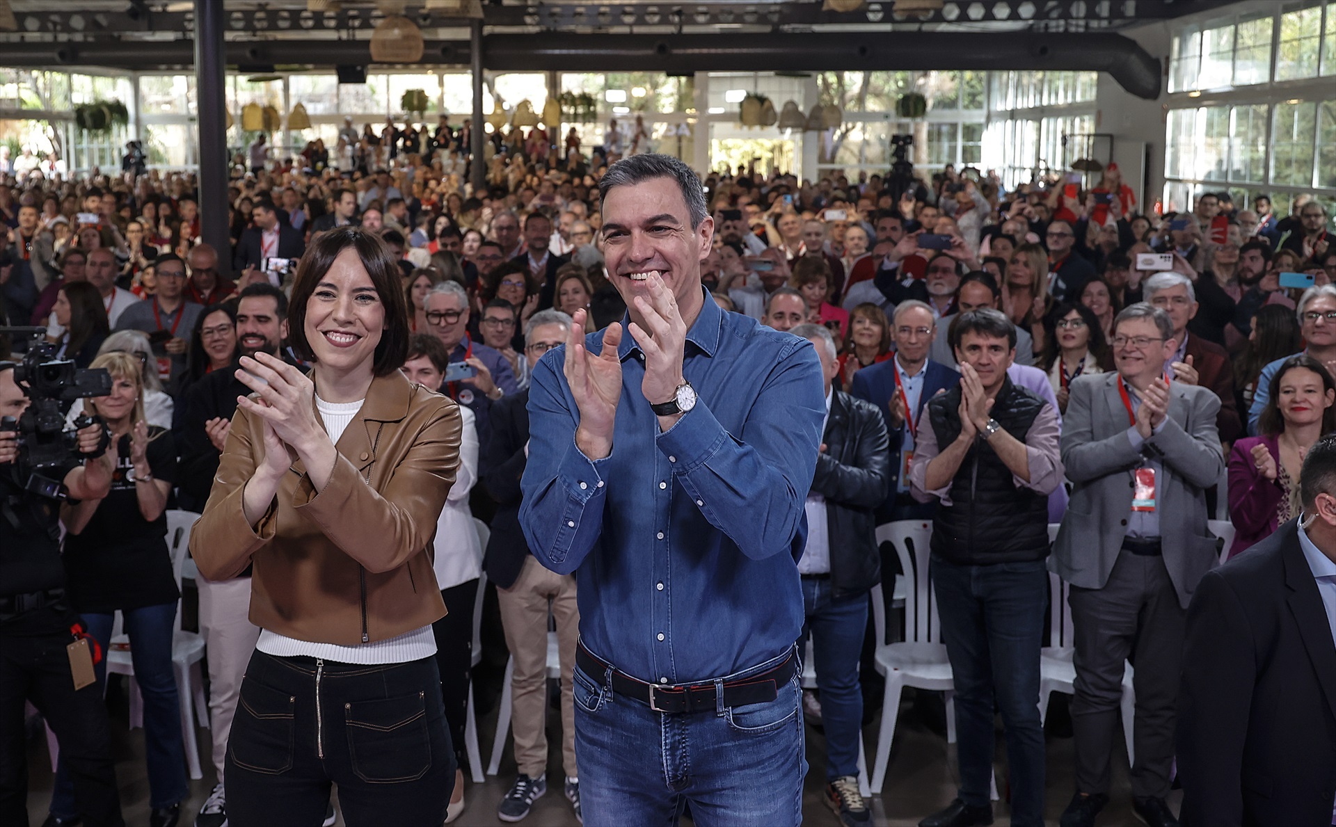 Diana Morant y Pedro Sánchez, en el congreso extraordinario del PSPV. Foto: EP/Rober Solsona - 