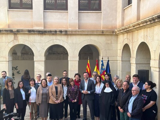 El Ayuntamiento de Elche firma 18 convenios con entidades sociales del municipio