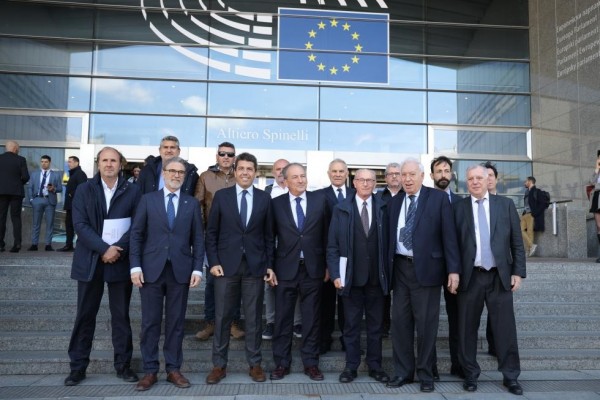 El campo valenciano reivindica unido en Bruselas cambios profundos para garantizar su viabilidad