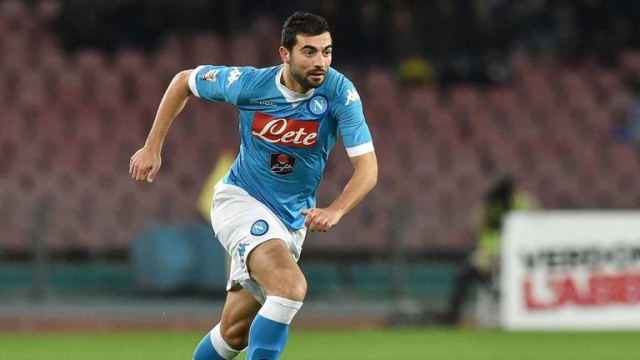 Albiol no avanza en su renovación con el Nápoles y espera al Valencia CF