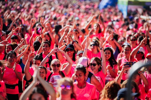 Valencia se prepara para recibir a la Marea Rosa de la Carrera de la Mujer Central Lechera Asturiana de este domingo 14 de abril