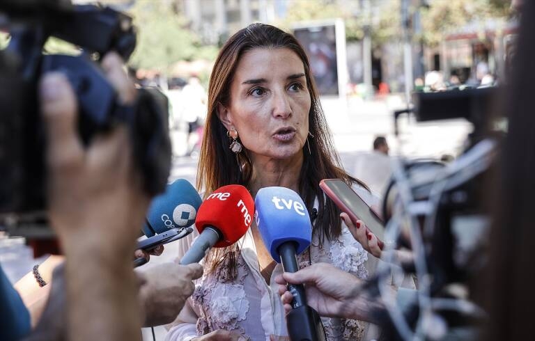 Merino vuelve a negar impagos a funcionarios y reconoce retrasos en 524 nóminas de sustituciones