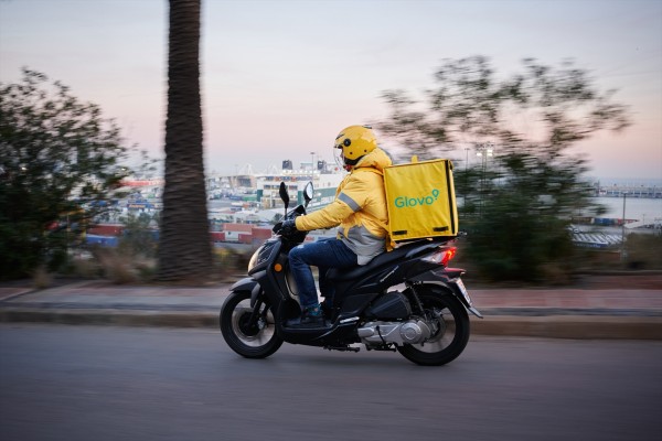 Trabajo remite a la Fiscalía el informe sobre la actuación de Glovo con los repartidores
