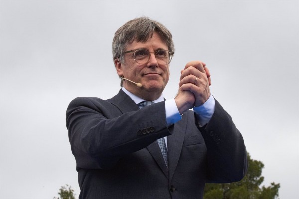 Puigdemont volverá a Cataluña en la investidura y anuncia que dejará la política si no es elegido 'president'