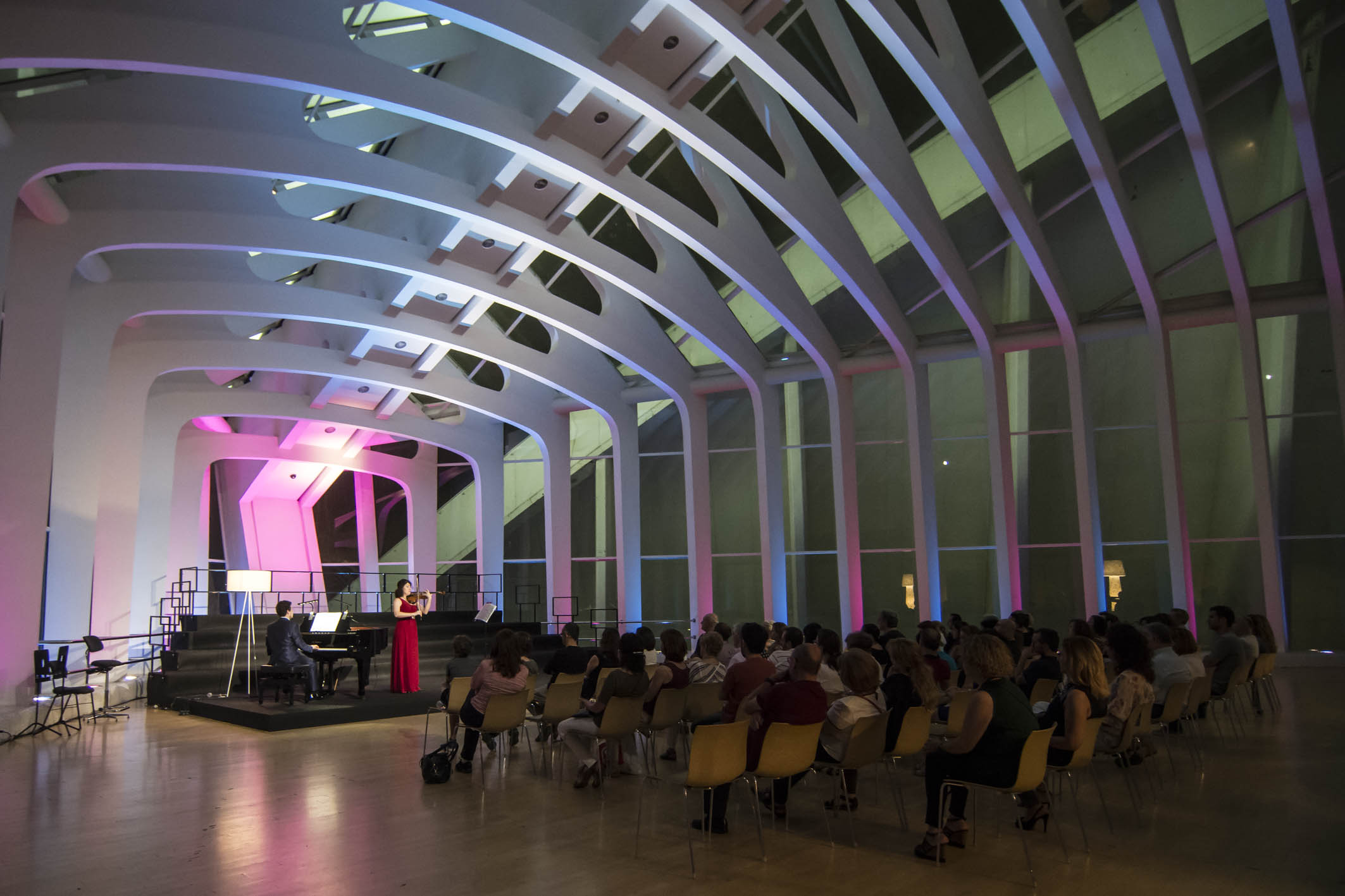 Más de 2.000 personas disfrutan de la primera jornada de ‘Nit a Les Arts’