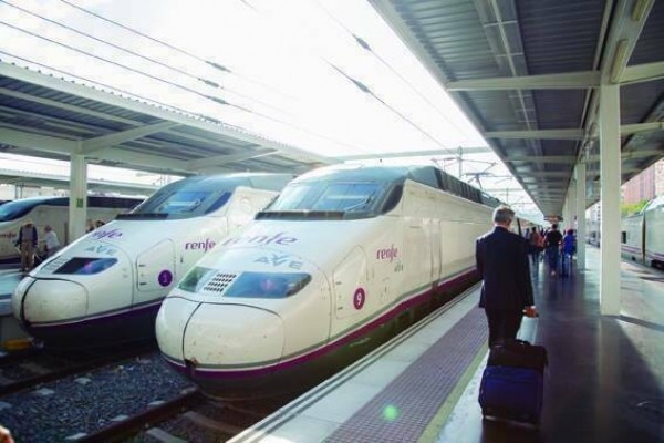 Comienza la reordenación de servicios entre Madrid y la Comunitat por obras en Chamartín