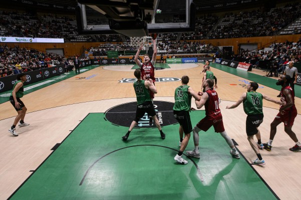 El UCAM CB rozando el play off: tres triunfos de ventaja sobre el noveno y seis jornadas por disputar