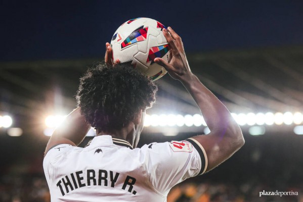 El camino del Valencia para volver a Europa: tres duelos directos y dos de 'Champions'
