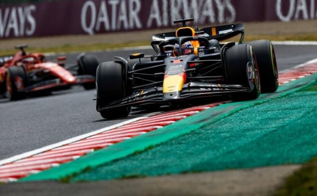 Verstappen lidera otro doblete con 'Checo' y Sainz mantiene su sensacional racha en Japón