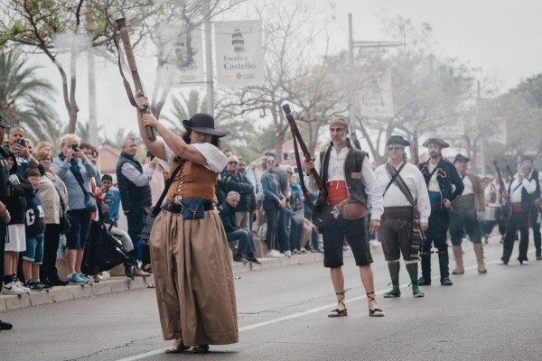 El comercio local asume el protagonismo en una jornada multitudinaria de Escala a Castelló