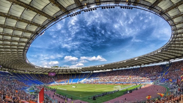 Una pelea entre 200 hinchas del Lazio y 100 del Roma acaba con un detenido
