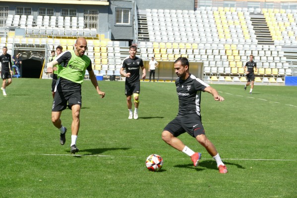 Duelo directo en Los Arcos