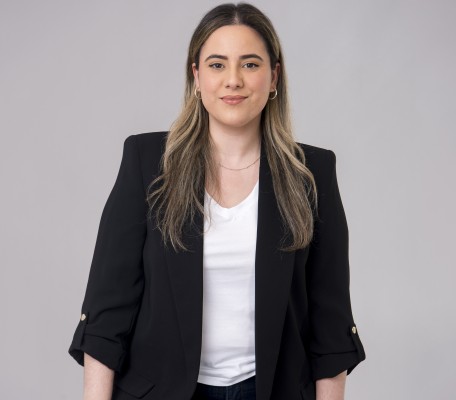 María Esclapez: 
