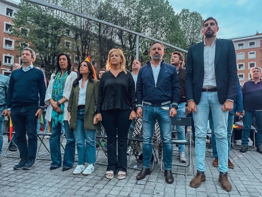 Antelo se remanga en la campaña vasca: 