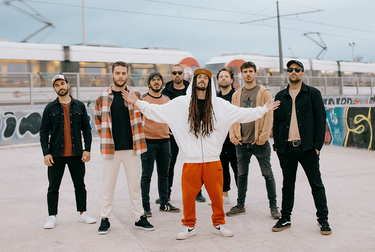 Auxili i Santa Salut clamen contra l'ultradreta en una nova col·laboració