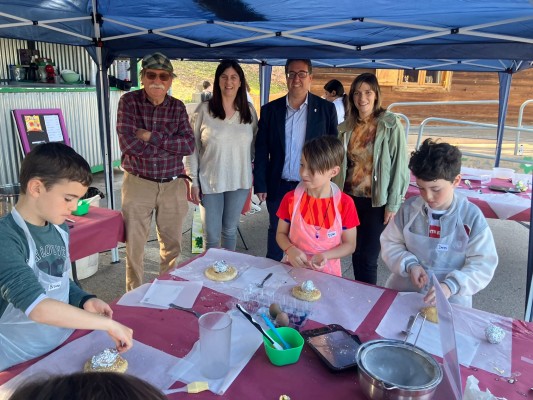 Cerca de 150 niños y niñas participan en los talleres de monas de Pascua organizados en Castelló