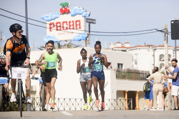 La Fundación Pacha promueve los valores del deporte al renovar su apoyo al de Santa Eulària Ibiza Marathon