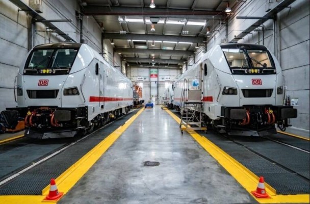 Magyar Vagon pide al Gobierno la autorización de su OPA de 619 millones de euros sobre Talgo