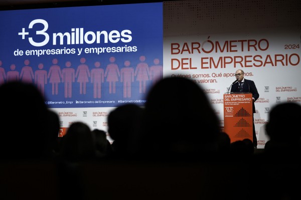 Boluda (AVE) y Amor (ATA) critican las 