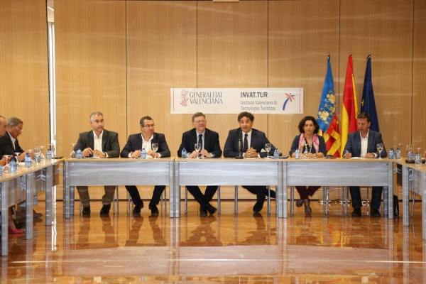 Puig garantiza a los residentes británicos el acceso a la sanidad pública valenciana pese al Brexit