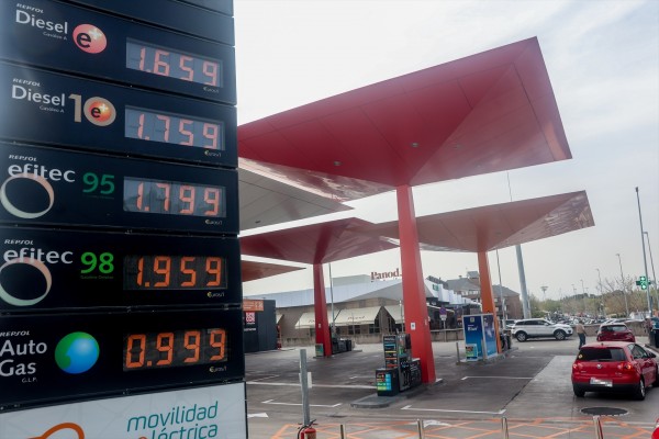 La gasolina suma su undécima alza tras subir un 0,6% en la recta final de Semana Santa
